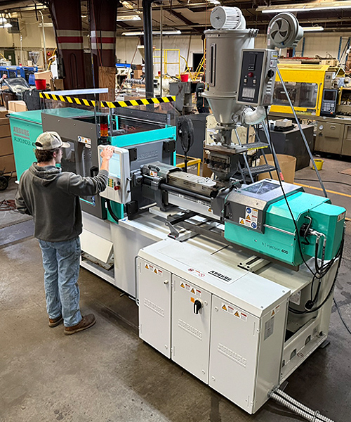 new-injection-molding-machine-gemmer-son
